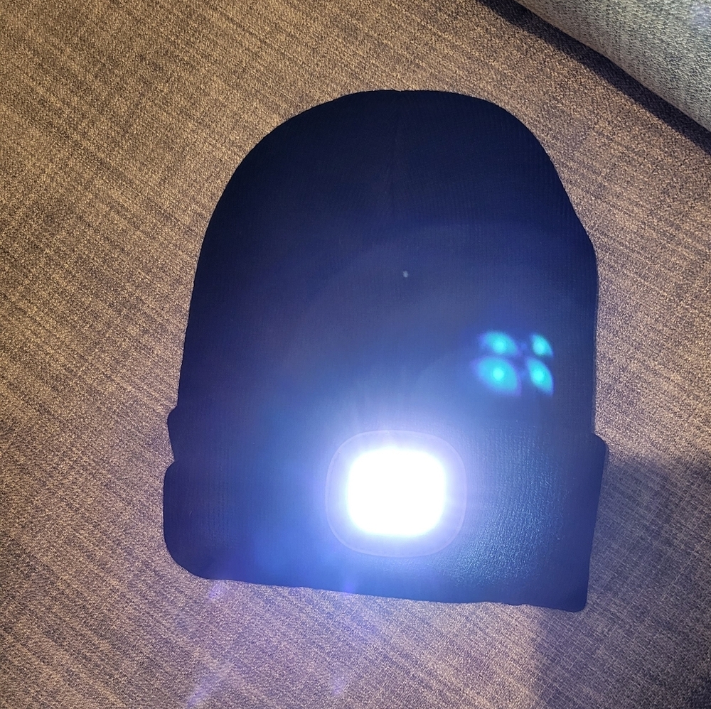 Bluetooth hat - Picture 4 of 4